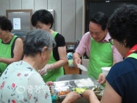 사회복지법인 백조어린이집 집단급식소 | "이웃사랑 담아 밥퍼요"