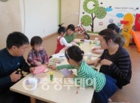 꿈나무들 자양분은 장난감이에요