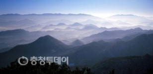 산에 빠진 남자, 산의 아름다움을 기록하다