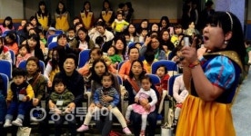 서구 인생의 시작, 책과 함께 해요