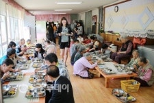 할아버지·할머니 맛있게 드세요