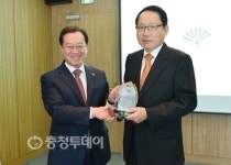 이종배 충주시장 동화약품 순방 근로자 격려