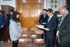 음봉면 우수 학생에 27년째 장학금