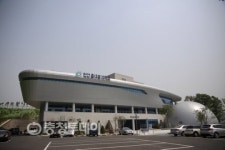 천안시 동남구 장산리에 홍대용 과학관 문 열어