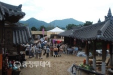 부여청소년수련원, 서동요세트장 옮기자 호황