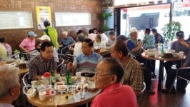 청주 용암 1동 그남자의 막창서 경로잔치