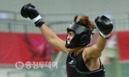 충청 파이터 김명진 우슈 역사 바꿨다