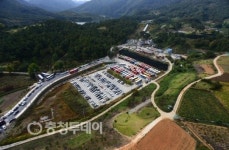 가을 맞은 산막이옛길 인산인해