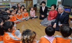 장관 할아버지가 이야기 할머니 만난 사연은?