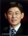 강호동 실장 명퇴…충북도 유신 사무관시대 막내려