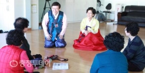 박종준 예비후보 설 맞아 지역 어르신에 세배