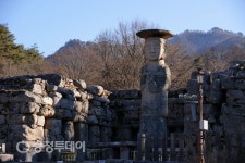 ‘폐사지를 찾아서’… 신라영광 어디가고 절터만 남았나