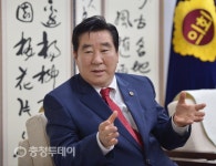 윤석우 충남도의회 의장 “의원간 화합·단결통해 의정 발전 속도 올리겠다”