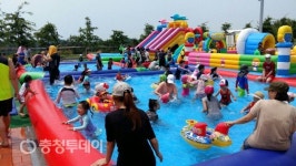 ‘대통령 방문 효과’ 서산버드랜드 북적북적