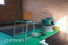 보덕중 역도부 연습실 리모델링 ‘진통’