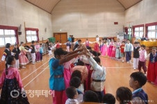 명절마다 축제열어 전통 체험