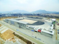 충주종합운동장 마무리 공정… 생동감 넘치는 경기관람 기대