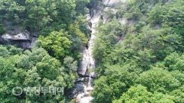 ‘충북의 설악’ 천태산서 만나는 특별한 폭포