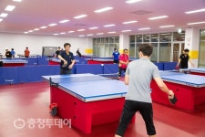 증평생활체육관 생활체육교실 수강생들로 북적