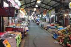 전통시장 경쟁력 강화…전통시장·지역관광 연계 필요