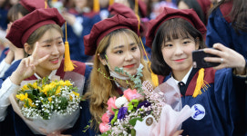 꽃보다 ‘청춘’…대전 유성여고 졸업식