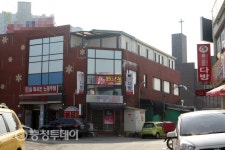 기차역앞 구석구석 유흥업소… “동네 창피”