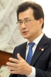 이시종 충북지사 “자원부족한 충북, 투자유치만이 살 길…10년간 100조 달성”