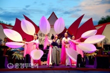 세계를 품은 부여 궁남지, 연꽃으로 물들다