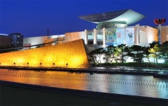 ‘공연·전시 피서객’ 급증…대전의 기회