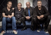 장애 딛고 일어선 전설의 바리톤 재즈로 돌아오다