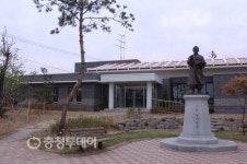 정지용 문학관 체험하세요