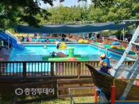 짙은 녹음으로 풍덩…논산 덕바위농촌 체험휴양마을