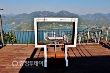 제천 청풍호반 케이블카 조망대에 포토존 설치