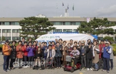 대전지체장애인協 대덕구지회에 장애인 특장차 전달