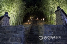 대전시, 둔산선사유적지 담장 야간경관조명 설치 완료