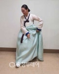곧게 뻗은 호남살풀이… 전통춤 그대로 살렸다