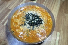 대전은 칼국수도 골라 먹는다… 칼국수의 성지를 찾아서