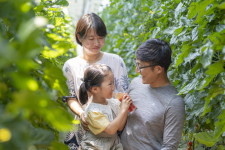 예산 오가면 송재필·김성희 부부 귀농…  딸바보 농장 화제