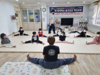 남녀노소 이크에크~ 택견 매력에 푹!