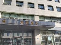 민주당 캠프 옆 국민의힘 캠프?… 불편한 이웃