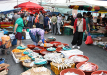 100년 전통 유성시장… 따뜻한 情이 넘치네
