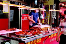 볼거리 먹거리 즐길거리 가득한 육거리종합시장