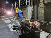 [노인은 오늘도 폐지를 줍는다 (2)] 힘겹게 폐지 주웠지만… 손에 쥐어진 건 2700원