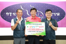 8년째 이웃과 함께하는 금산 중앙식자재할인마트 임광택 대표