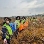 청주시자연환경보전협 성암천 정화활동 구슬땀