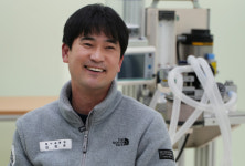 수의사 김정호씨 서울대공원 향해 걷던 구불구불한 산길… 동물병원 본 순간 가슴 뛰었죠