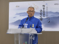 김지식 금산군수 예비후보, 전직 A 군수 후보 골프 회동 의혹 폭로