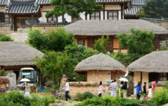 양동마을 초가집 `눈길`