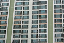 태극기 `실종`… 제헌절 맞아?