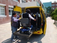 장애인도 소중한 한표 행사해요